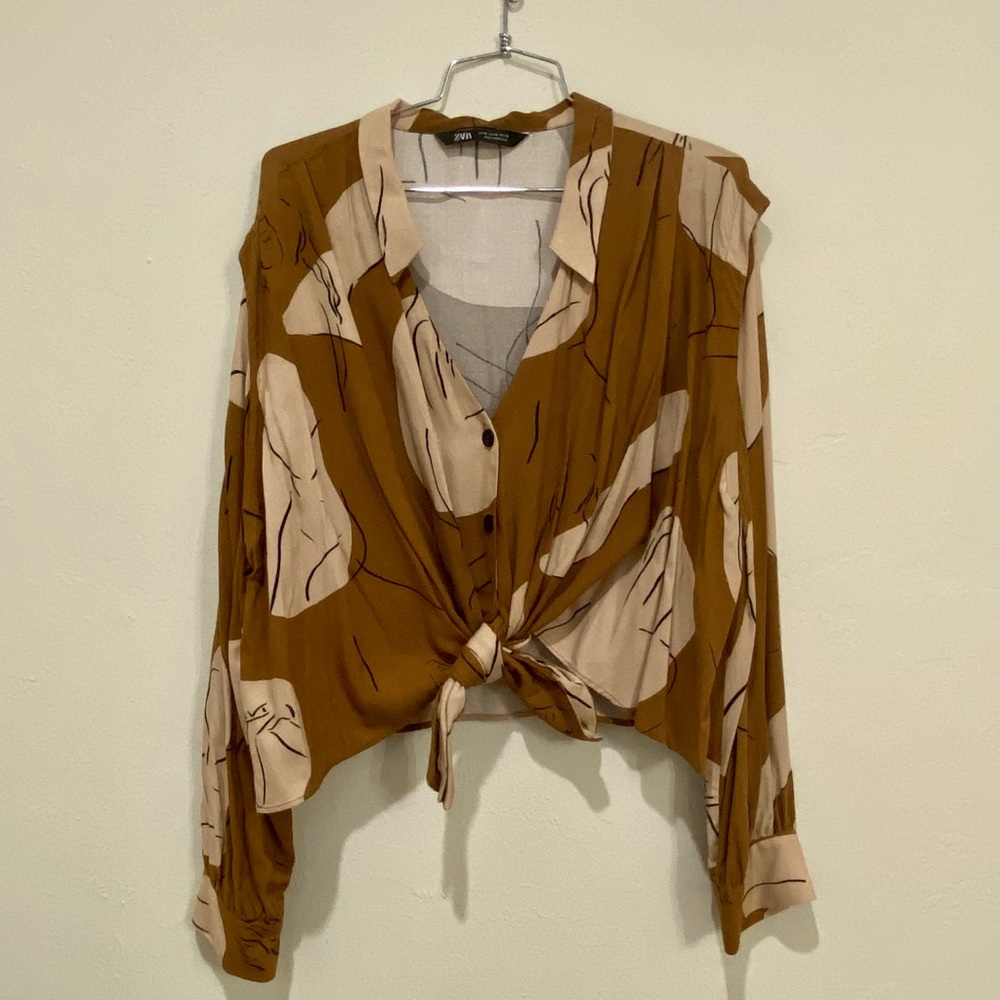 Zara Figure Tie Front Shirt